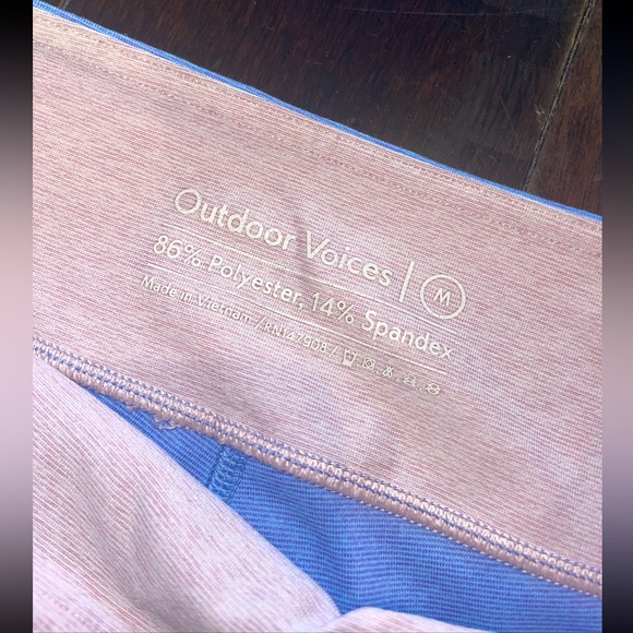 Size Medium Outdoor Voices Springs 7/8 Legging - Blue, Purple, & Pink - Picture 2 of 3